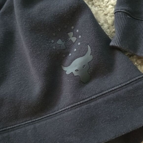 Under Armour Project Rock Men’s Crewneck Sweatshirt Black Size M Soft Pullover - Picture 3 of 7